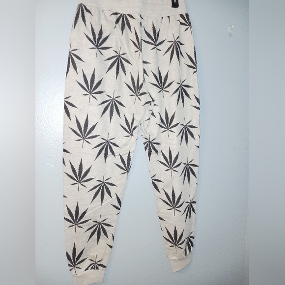 Sweats - Picture 3 of 6